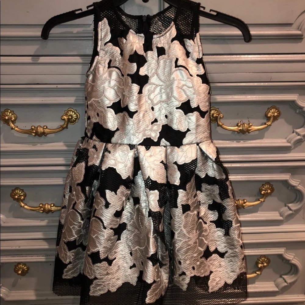 Popatu STUNNING black and silver dress SZ 5 NWT!